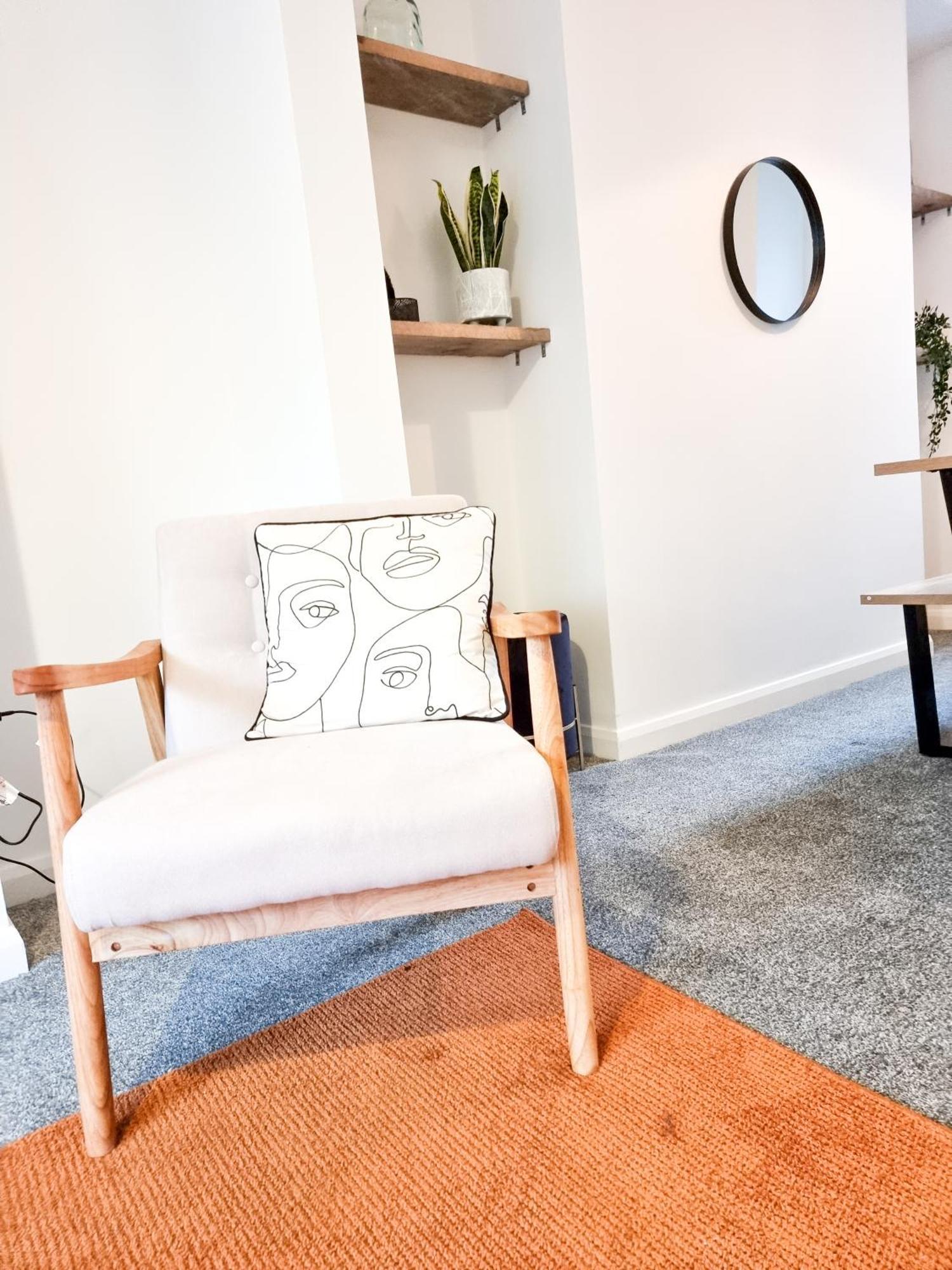 4-Bedroom Home - Perfect For Those Working In Bridgend - By Tailored Accommodation Buitenkant foto